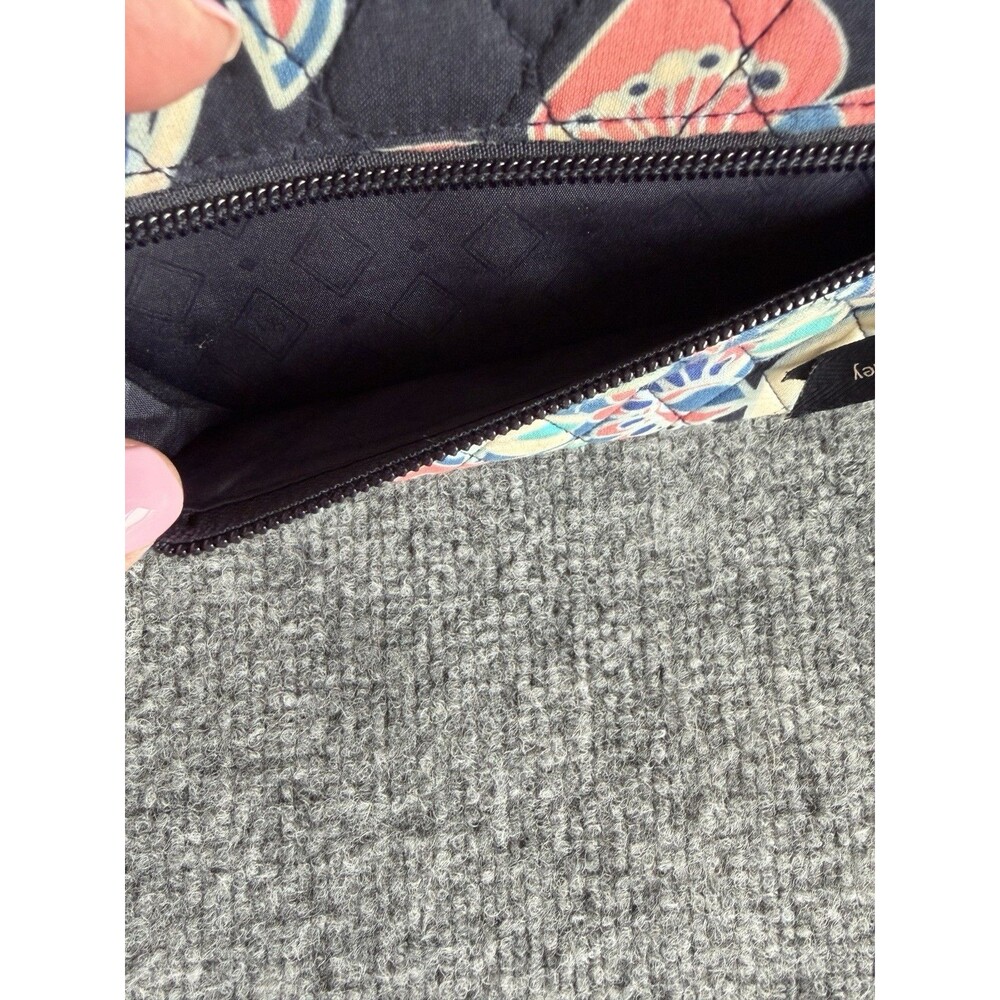 Vera Bradley RFID Turn Lock Zip Around Wallet Floral Quilted Organizer Blue - Picture 6 of 7